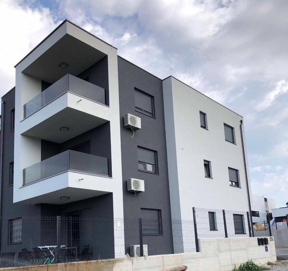 Urban Apartman Póla Kültér fotó